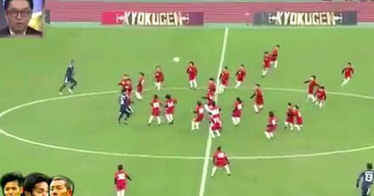 100 detí proti 3 profesionálnym futbalistom! Kto vyhral?