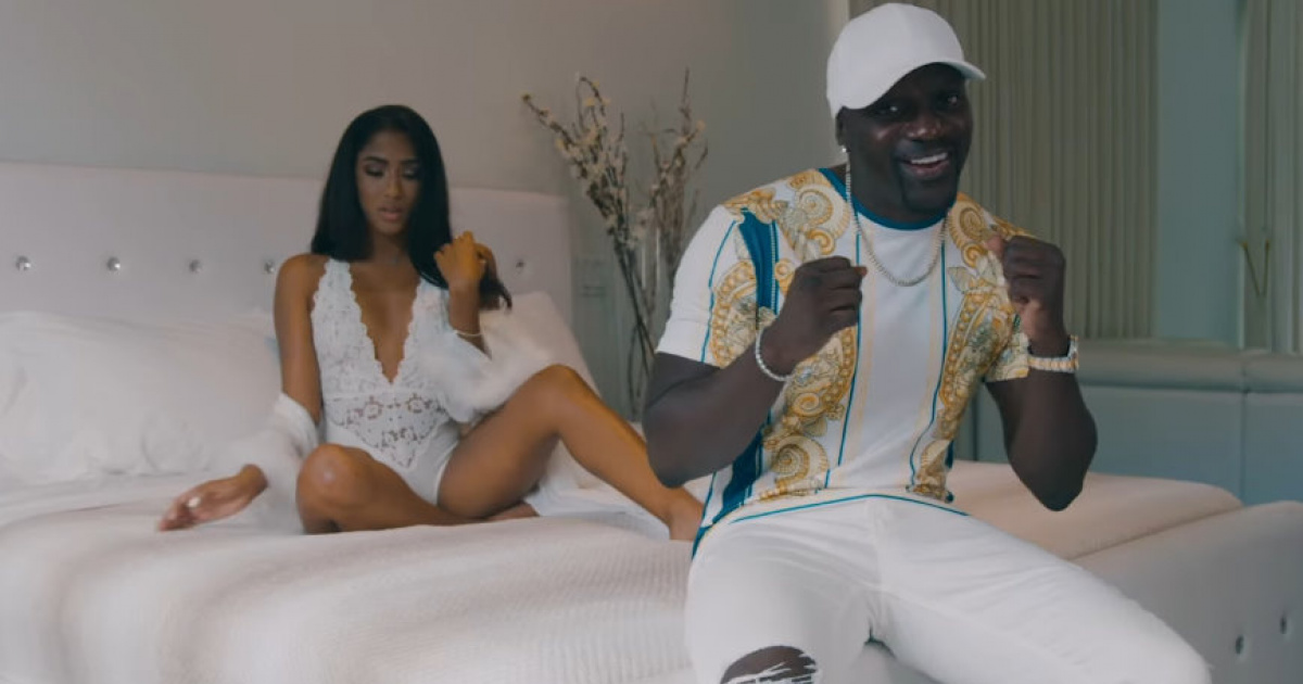Spevák Akon je späť. Chystá nový album, toto je ďalší klip z neho!
