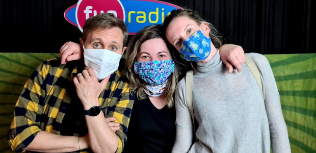 #FUNRADIO30 | “Tu máš, dievča moje, 20 korún, kým si nájdeš poriadnu robotu,” KaVa u Adely a Sajfu